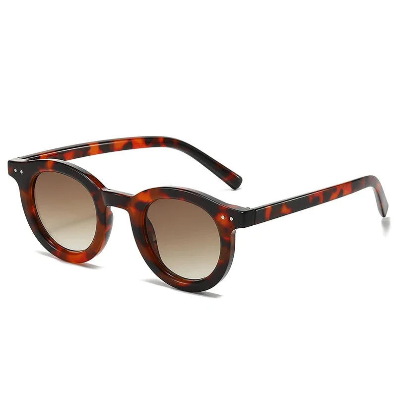 JNPCXI Oval Punk Sunglasses – UV400 Gradient Shades with Rivet Detail for Men & Women
