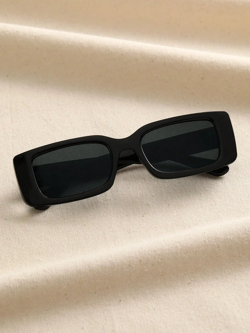 Unisex Square Fashion Sunglasses – Perfect for Beach Days & Daily Photos